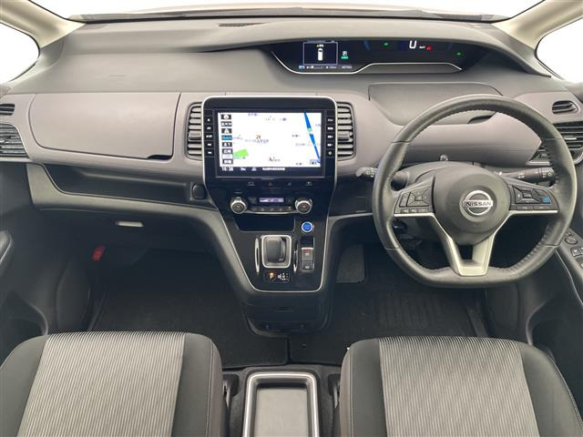 セレナ1.2 e-POWER ハイウェイスターV