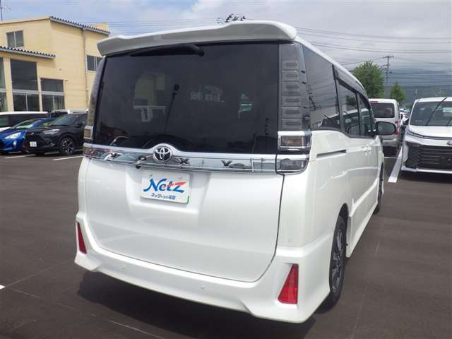 ヴォクシー2.0 ZS
