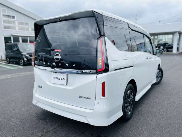 セレナ1.4 e-POWER ハイウェイスターV