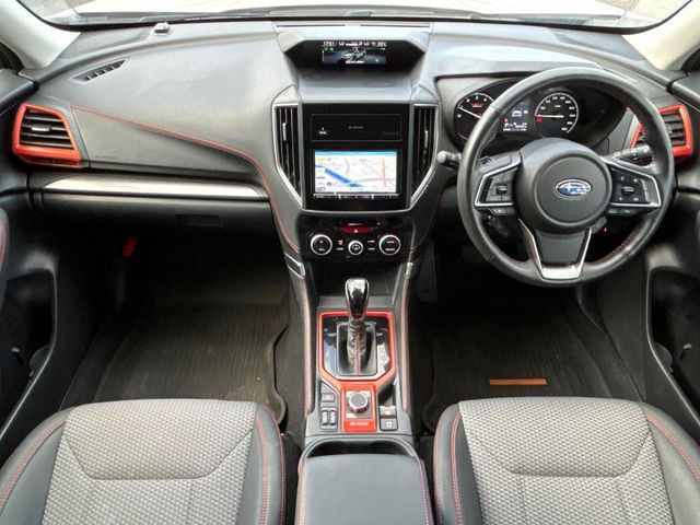 フォレスター2.0 エックスブレイク 4WD