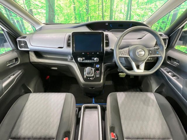 セレナ1.2 e-POWER ハイウェイスターV