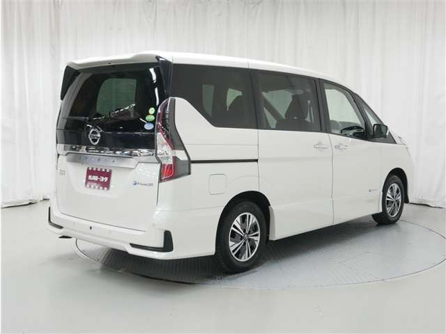 セレナ1.2 e-POWER ハイウェイスターV