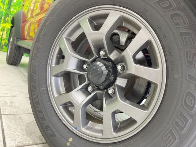 �y����15�C���`�A���~�z�C�[���z�O�ςɃ}�b�`���������A���~�z�C�[���𑕒����Ă���܂��B�e��ЊO�A���~�z�C�[����A�X�^�b�h���X�^�C�����戵�����Ă���܂��B���񂲑��k����������