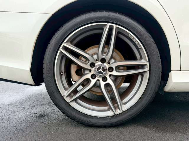 気になるお車がありましたら右の電話番号から直接お店にお問い合わせください。支払方法から車両情報、状態までなんでもご説明させて頂きます。スタッフ一同ご連絡お待ちしております。