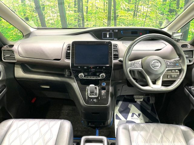セレナ1.2 e-POWER ハイウェイスターG