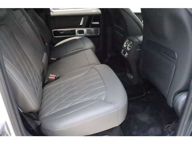 GクラスG450d AMGラインパッケージ (ISG) 4WD