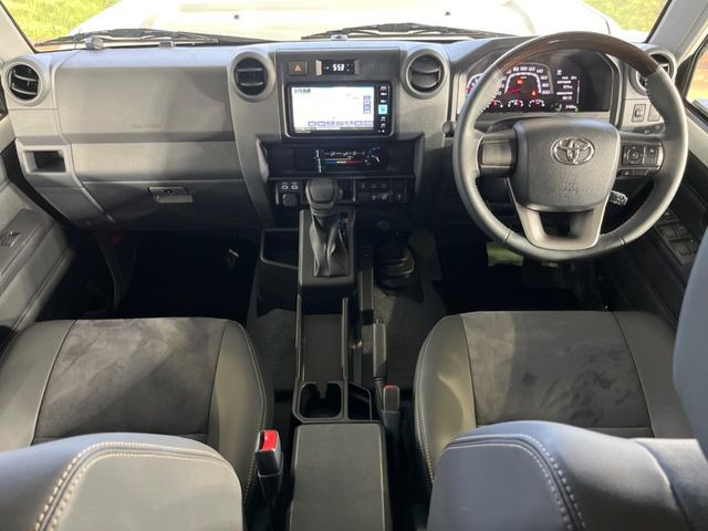 ランドクルーザー702.8 AX ディーゼル 4WD
