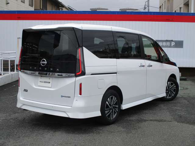 セレナ1.4 e-POWER ハイウェイスターV
