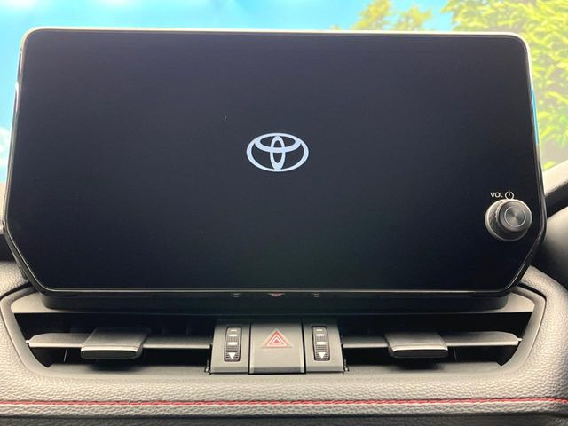 �y10.5�C���` �f�B�X�v���C�I�[�f�B�I�z���ʂ̃f�B�X�v���C��AppleCarPlay��AndroidAuto�����p�\�B�傫�ȉ�ʂŃX�}�z�i�r�A�v���������p���������܂���