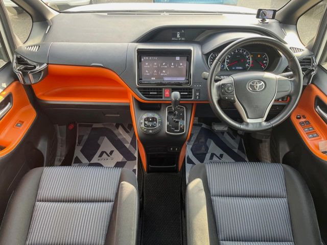 ヴォクシー2.0 ZS