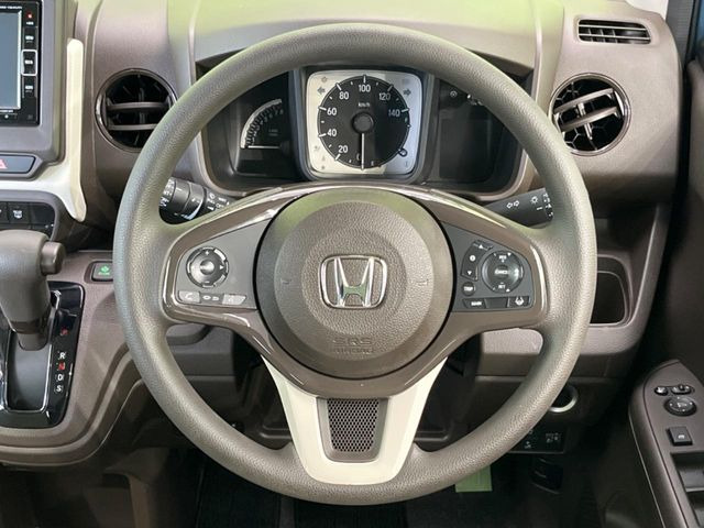 �y�X�e�A�����O�X�C�b�`�z�^�]���A�O������ڐ������炷���ƂȂ��A�I�[�f�B�I���̑��삪�\�ȕ֗��@�\!���S&���K�ȃh���C�u�����o���Ă���܂���