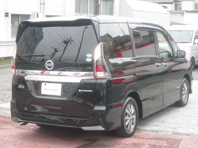 セレナ1.2 e-POWER ハイウェイスターV