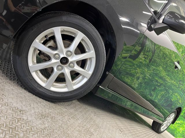 �y14�C���`�A���~�z�C�[���z�O�ςɃ}�b�`�����A���~�z�C�[���𑕒����Ă���܂��B�e��A���~�z�C�[����A�X�^�b�h���X�^�C�����戵�����Ă���܂��B���񂲑��k����������
