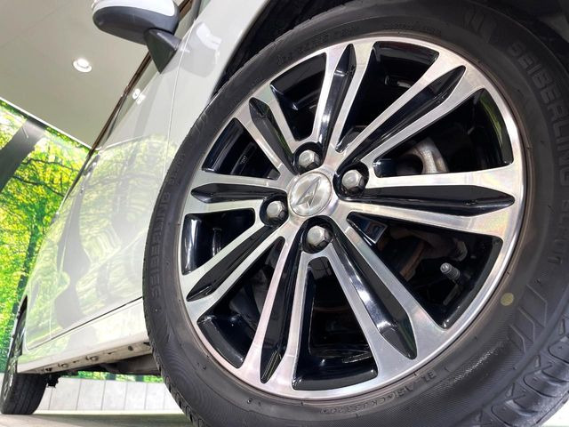 �y����15�C���`�A���~�z�C�[���z�O�ςɃ}�b�`���������A���~�z�C�[���𑕒����Ă���܂��B�e��ЊO�A���~�z�C�[����A�X�^�b�h���X�^�C�����戵�����Ă���܂��B���񂲑��k����������