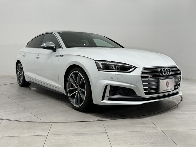 S5スポーツバック3.0 4WD