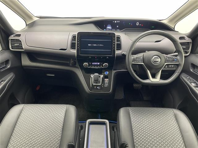 セレナ1.2 e-POWER ハイウェイスターV