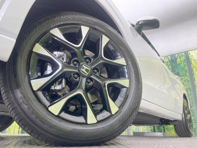 �y�����A���~�z�C�[���z�O�ςɃ}�b�`���������A���~�z�C�[���𑕒����Ă���܂��B�e��ЊO�A���~�z�C�[����A�X�^�b�h���X�^�C�����戵�����Ă���܂��B���񂲑��k����������