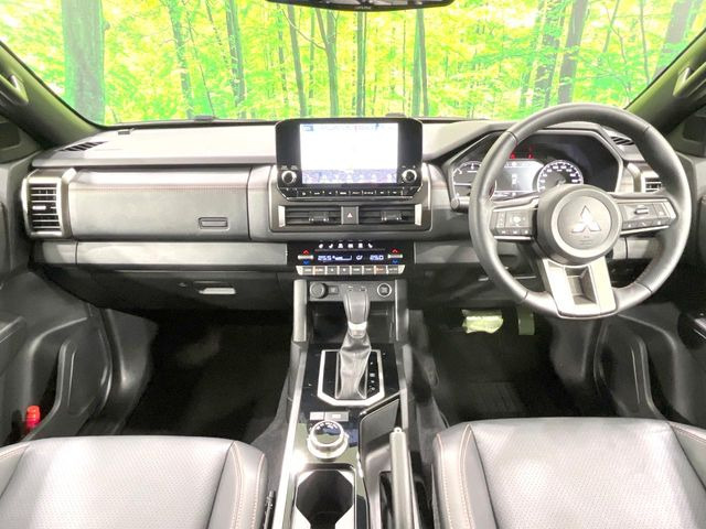 トライトン2.4 GSR ディーゼル 4WD