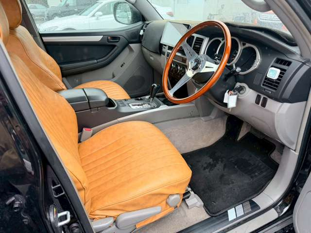 �C�ɂȂ邨�Ԃ�����܂�����E�̓d�b�ԍ����璼�ڂ��X�ɂ��₢���킹���������B�x�����@����ԗ����A��Ԃ܂łȂ�ł������������Ē����܂��B�X�^�b�t�ꓯ���A�����҂����Ă���܂��B