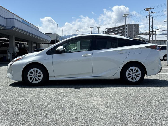 プリウス1.8 S