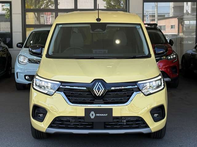 �V�����Ƃ��āA17�C���`�A���C�z�C�[���A����܂ł��傫���O���t�B�b�N���V�����Ȃ���10�C���`�f�W�^���C���X�g�D�����g�p�l���A