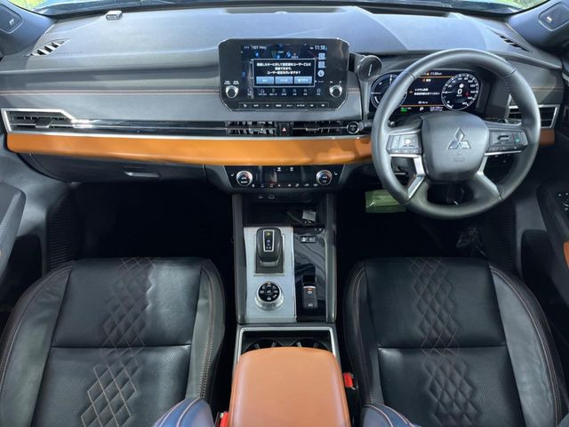 アウトランダーPHEV 2.4 P 4WD