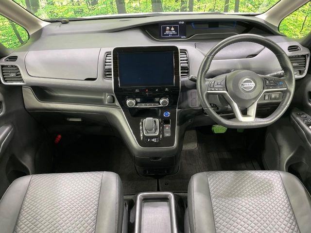 セレナ1.2 e-POWER ハイウェイスターV