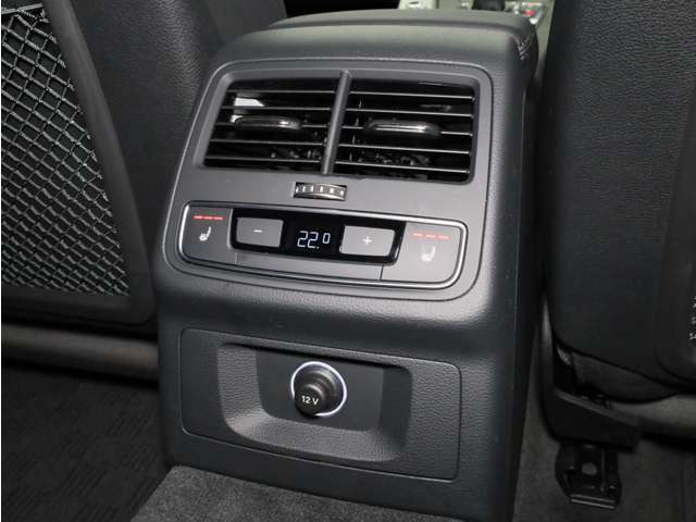 A4アバント40 TFSI マイスターシュトュック