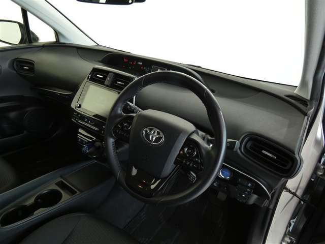 プリウス1.8 S