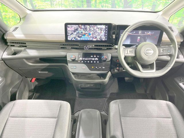 セレナ1.4 e-POWER ハイウェイスターV