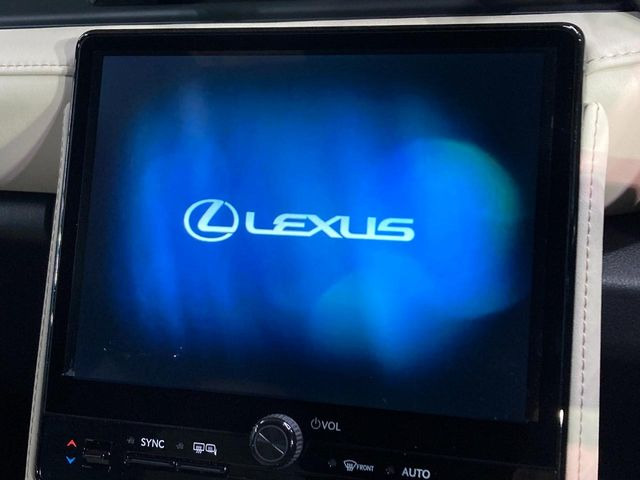 �y9.8�C���` �f�B�X�v���C�I�[�f�B�I�z���ʂ̃f�B�X�v���C��AppleCarPlay��AndroidAuto�����p�\�B�傫�ȉ�ʂŃX�}�z�i�r�A�v���������p���������܂���