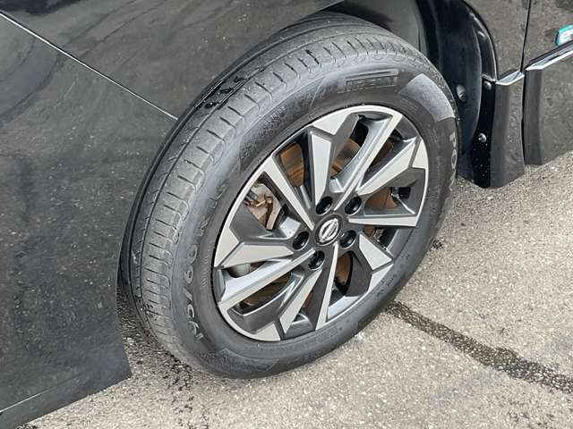 セレナ1.2 e-POWER ハイウェイスターV