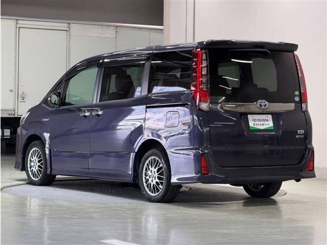 ノア1.8 ハイブリッド Si W×B