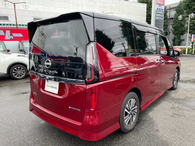 セレナ1.4 e-POWER ハイウェイスターV