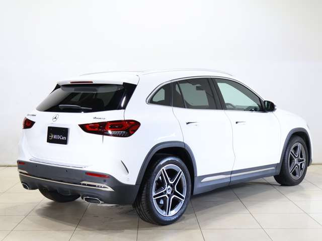 GLAクラスGLA200d 4マチック AMGライン 4WD