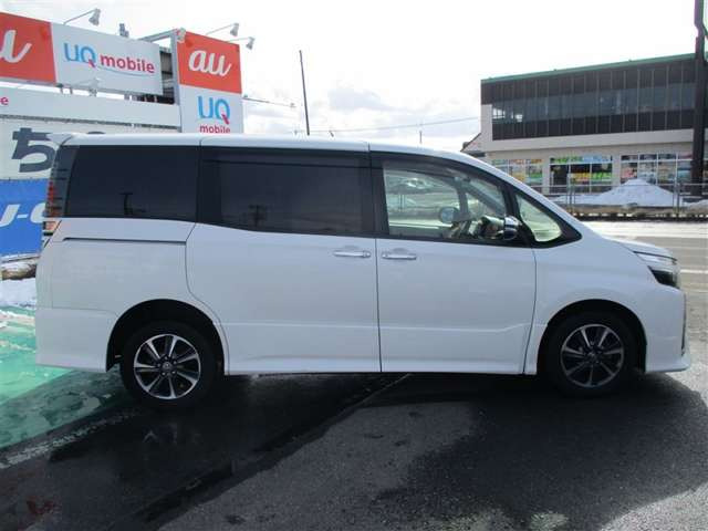 ヴォクシー2.0 ZS 煌II 4WD