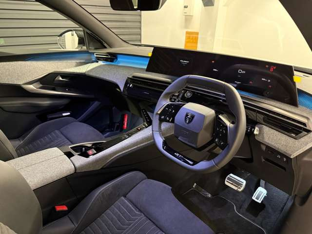 5008GT ハイブリッド アルカンターラパッケージ