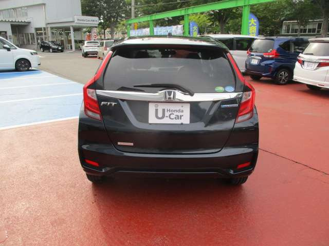 フィット1.5 ハイブリッド L ホンダセンシング 4WD