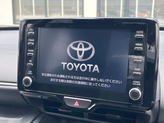 �y8�C���` �f�B�X�v���C�I�[�f�B�I�z���ʂ̃f�B�X�v���C��AppleCarPlay��AndroidAuto�����p�\�B�傫�ȉ�ʂŃX�}�z�i�r�A�v���������p���������܂���