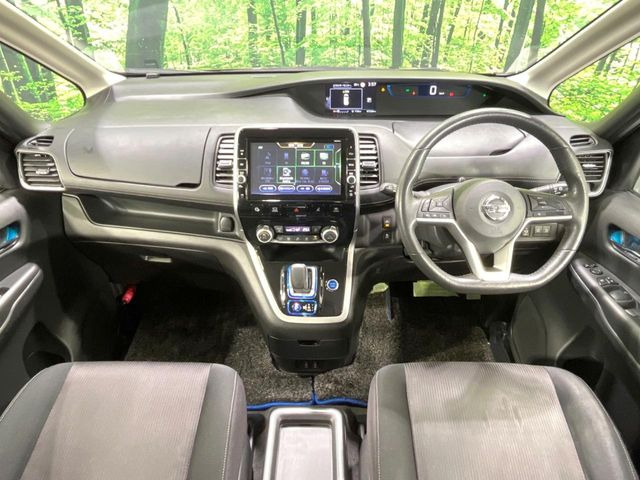 セレナ1.2 e-POWER ハイウェイスターV