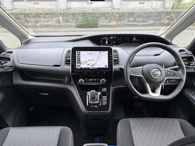 セレナ1.2 e-POWER ハイウェイスターV
