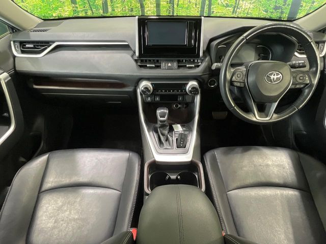 RAV42.0 G 4WD