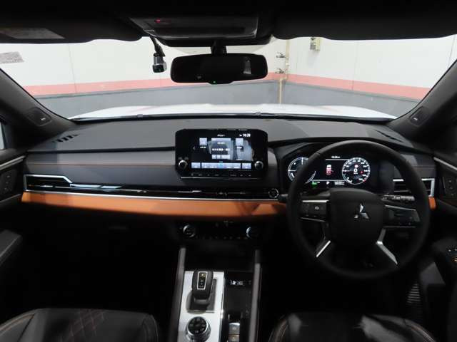 アウトランダーPHEV 2.4 P 4WD