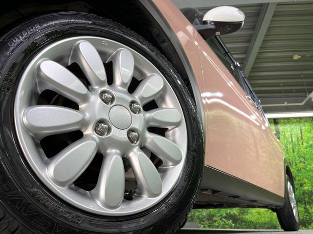 �y����14�C���`�A���~�z�C�[���z�O�ςɃ}�b�`���������A���~�z�C�[���𑕒����Ă���܂��B�e��ЊO�A���~�z�C�[����A�X�^�b�h���X�^�C�����戵�����Ă���܂��B���񂲑��k����������