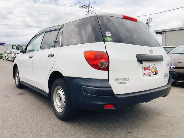���X�ł͌y�����Ԃ��畁�ʎԂ܂ŕ��L���I�[�����[�J�[�̎Ԏ�E�F�E�O���[�h��L�x�ɑ����Ă���܂��B