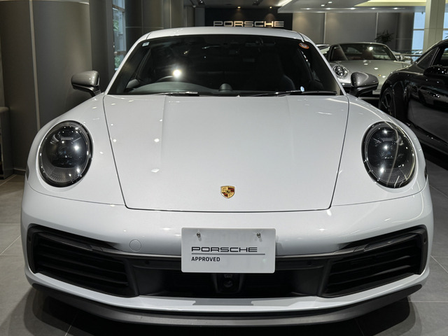 911