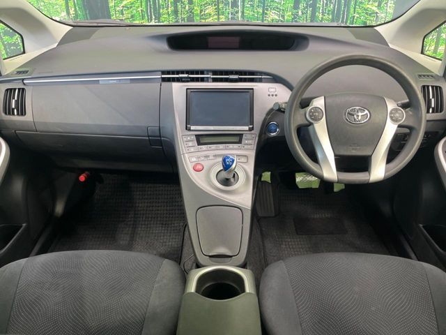 プリウス1.8 S