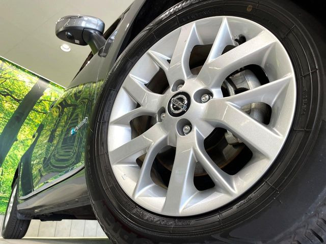 �y����15�C���`�A���~�z�C�[���z�O�ςɃ}�b�`���������A���~�z�C�[���𑕒����Ă���܂��B�e��ЊO�A���~�z�C�[����A�X�^�b�h���X�^�C�����戵�����Ă���܂��B���񂲑��k����������