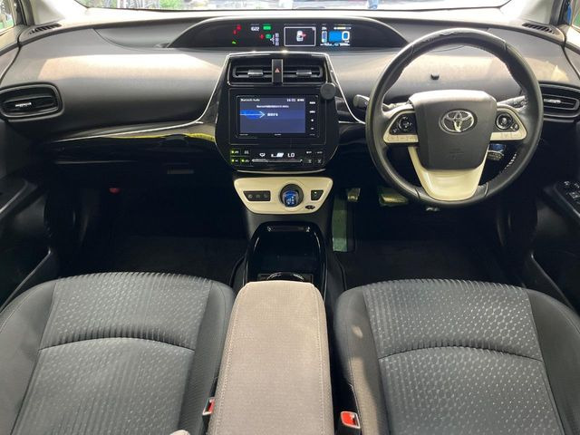 プリウス1.8 S セーフティ プラス