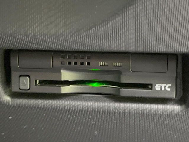 【ETC】高速道路の料金所をストレスなく通過!話題のスポットやサービスエリアに多い「スマートIC」利用時は必須のアイテムです。当店でセットアップを実施、ご納車当日からすぐにご利用いただけます!